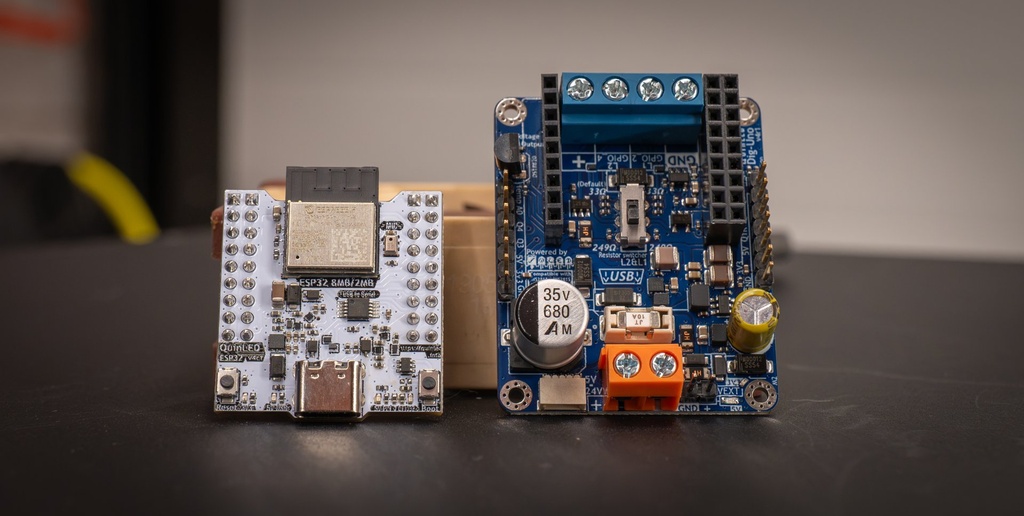Dig-Uno V4 board and ESP32 v4 module side by side