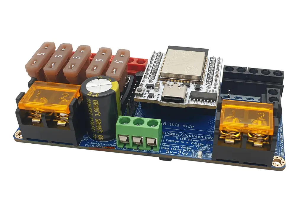 [QLD-DQV3] QuinLED Dig Quad v3 DIGITAL LED controller (Dig Quad Controller ESP32 Built In Antenna)
