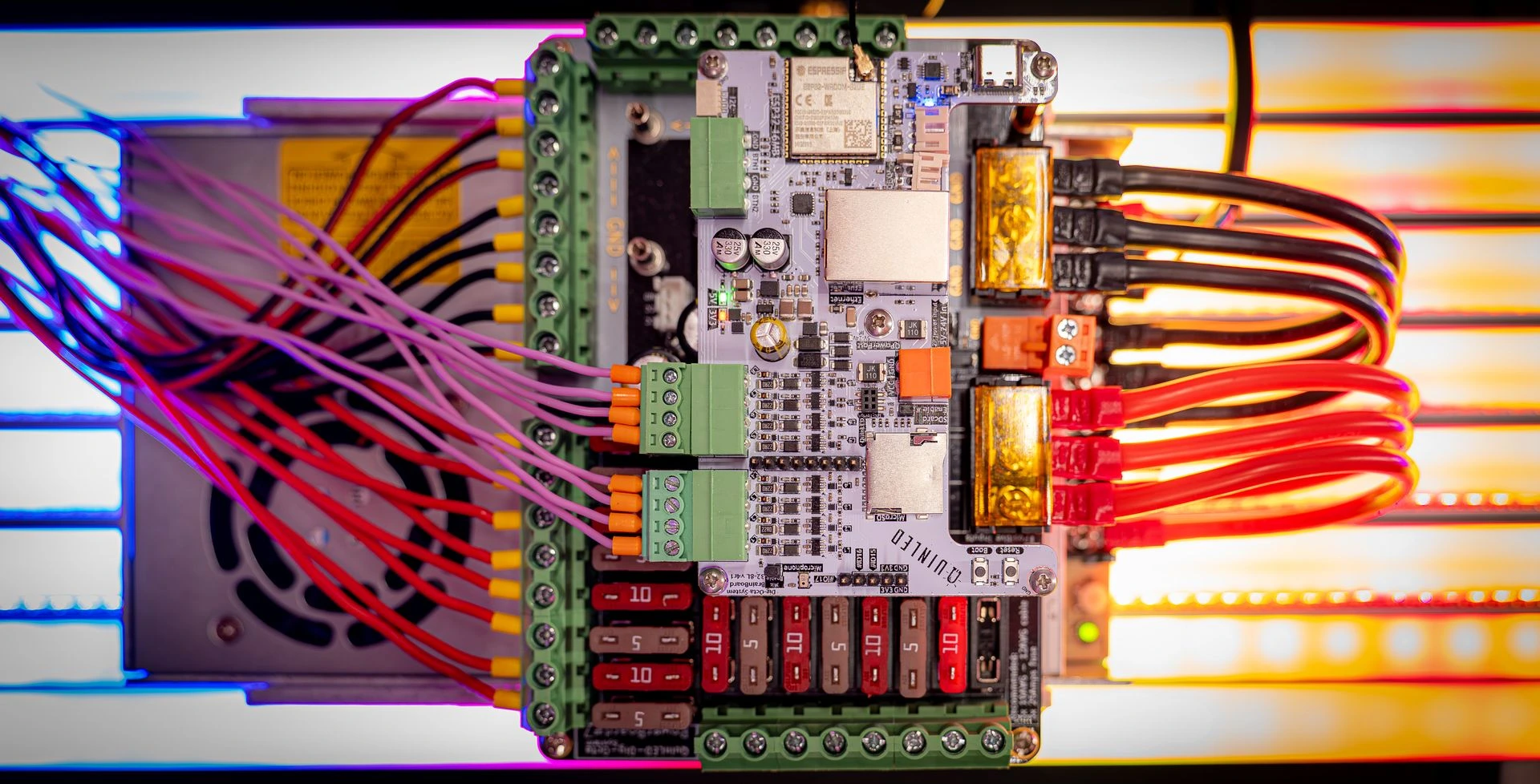 QuinLED Dig-Octa Brainboard 32-8L V4